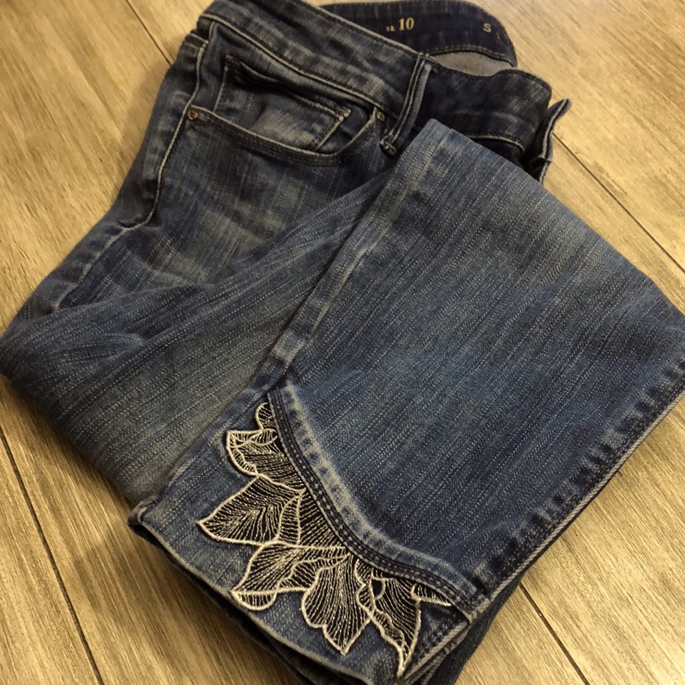 White House Black Market skinny jeans like new!